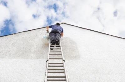Peinture extérieure à Montrodat — façades et ravalement
